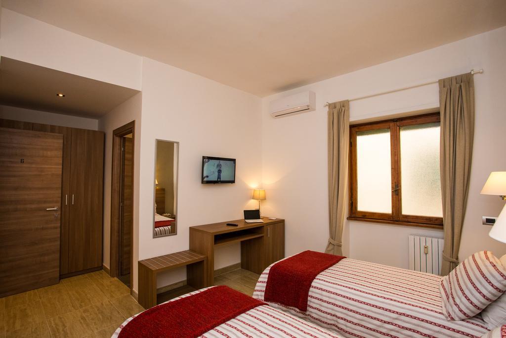 Trastevere'S Friends Рим Екстер'єр фото